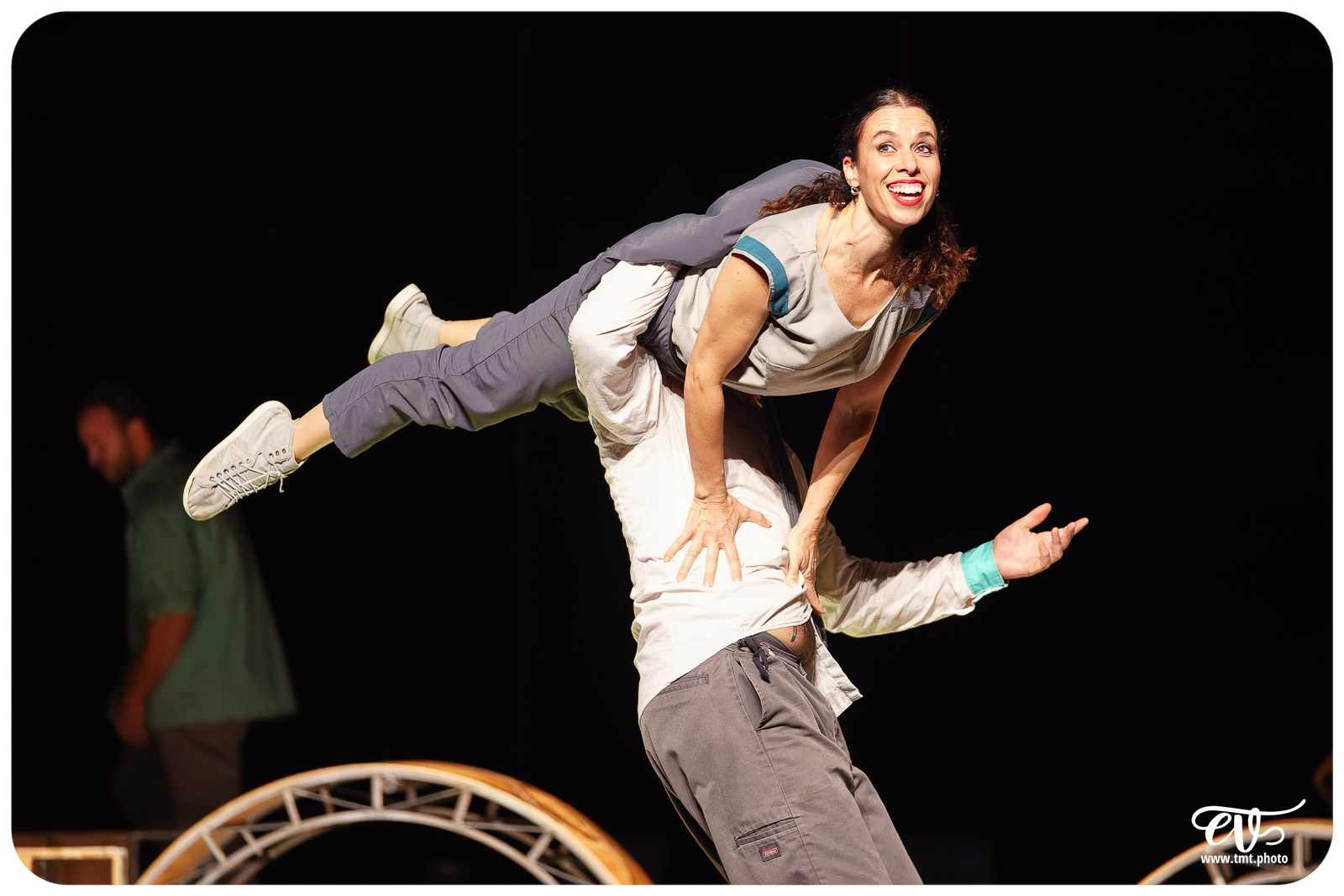 ESENCIAL (VAIVEN CIRCO)